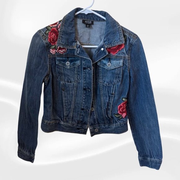 a.n.a Jean Jacket XS | Embroidered Rose Denim Jacket Women’s A New Approach - Picture 1 of 5